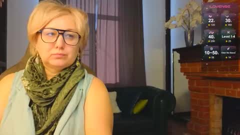 marta_wils online show from October 27, 3:32 am