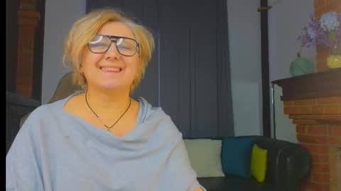 marta_wils online show from November 7, 4:12 am