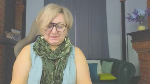 marta_wils online show from November 11, 3:28 am