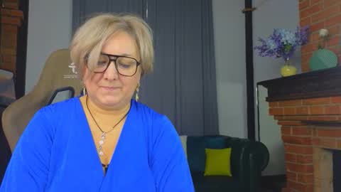 marta_wils online show from November 13, 3:27 am