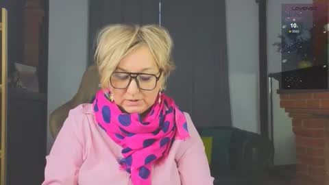 marta_wils online show from December 1, 3:00 am