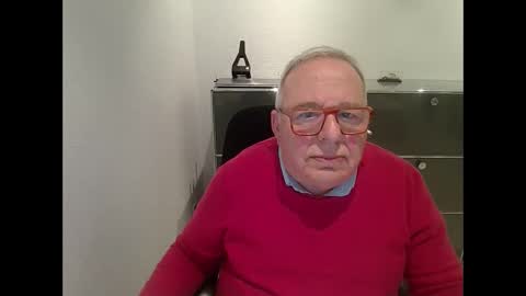 martin_1947 online show from February 27, 5:36 pm
