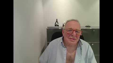 martin_1947 online show from September 12, 8:53 pm