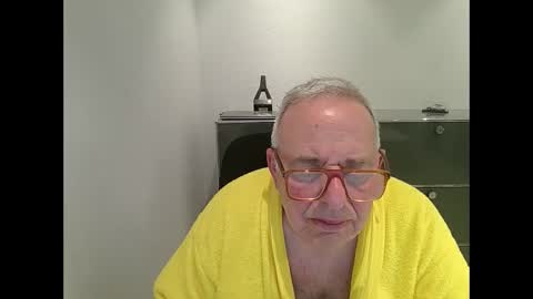 martin_1947 online show from September 22, 9:50 pm