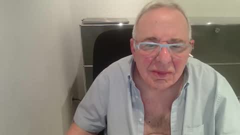 martin_1947 online show from April 10, 9:30 pm