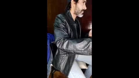 Snapshot of martin_cba chatting on May 3, 10:49 pm Martincba online show from May 3, 10:49 pm