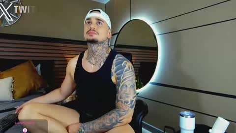 Snapshot of martin_colby05 chatting on December 23, 4:10 am ONLYFANS Sotoandres modelo independiente online show from December 23, 4:10 am