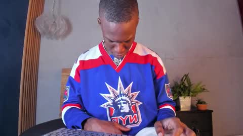 Martin online show from November 15, 7:32 pm