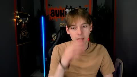 Snapshot of martin_perry chatting on May 4, 9:11 pm Martin online show from May 4, 9:11 pm