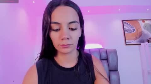 Snapshot of martina_mancinii chatting on February 6, 12:19 pm Martina online show from February 6, 12:19 pm