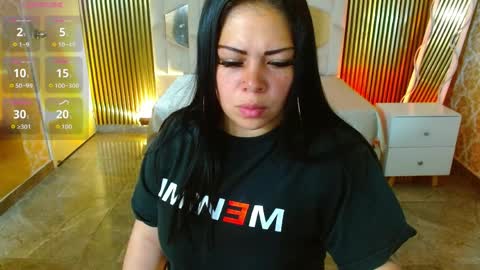 Snapshot of martina_tay chatting on April 9, 3:17 am Hey im martina online show from April 9, 3:17 am
