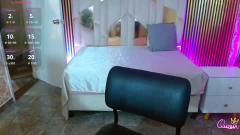 Snapshot of martina_tay chatting on May 3, 3:12 am Hey im martina online show from May 3, 3:12 am