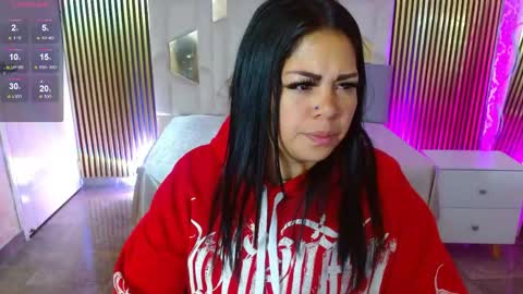 Snapshot of martina_tay chatting on May 4, 3:13 am Hey im martina online show from May 4, 3:13 am