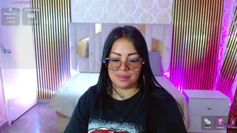 Snapshot of martina_tay chatting on May 7, 3:45 am Hey im martina online show from May 7, 3:45 am