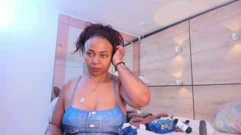 martina touss  online show from April 18, 12:53 pm