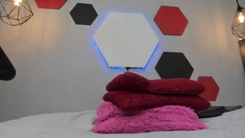 Martina online show from December 4, 10:57 am