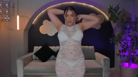 Snapshot of martinnabonnet chatting on February 4, 1:38 pm Martinna Bonnet online show from February 4, 1:38 pm