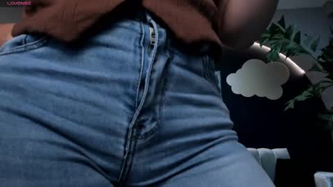 Snapshot of martinnabonnet chatting on March 11, 11:23 am Martinna Bonnet online show from March 11, 11:23 am