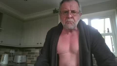Snapshot of martinrgbxxxx chatting on February 21, 10:05 am martinrgbxxxx online show from February 21, 10:05 am