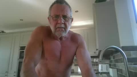 martinrgbxxxx online show from July 4, 7:25 am
