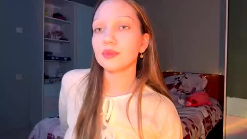 Emily online show from September 28, 8:14 pm