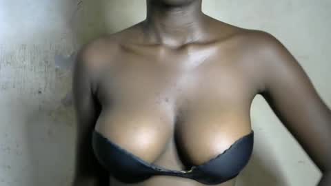 Snapshot of marvelous_pussy chatting on July 1, 8:16 am sonia online show from July 1, 8:16 am