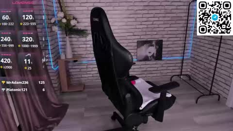 Snapshot of mary__bailey chatting on November 27, 12:35 am mary__bailey online show from November 27, 12:35 am