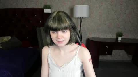 Mary online show from May 9, 1:27 pm