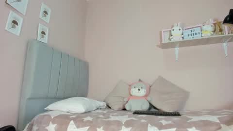 mary_cute9 online show from October 6, 12:13 pm
