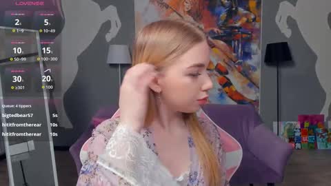 Snapshot of mary_hope_u chatting on October 30, 10:16 am Mary online show from October 30, 10:16 am