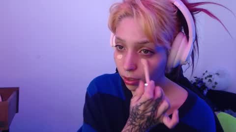                      100   online show from December 5, 8:05 pm