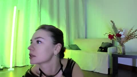 Julia online show from October 21, 9:48 pm