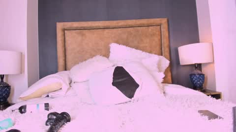Snapshot of mary_kisss chatting on January 6, 7:24 pm online show from January 6, 7:24 pm