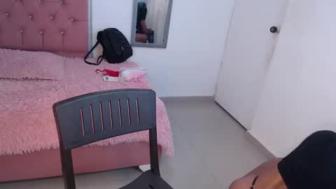 Snapshot of mary_live18 chatting on January 28, 12:22 pm Hi guys im Mary online show from January 28, 12:22 pm