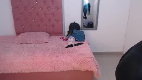 Snapshot of mary_live18 chatting on February 4, 12:11 pm Hi guys im Mary online show from February 4, 12:11 pm
