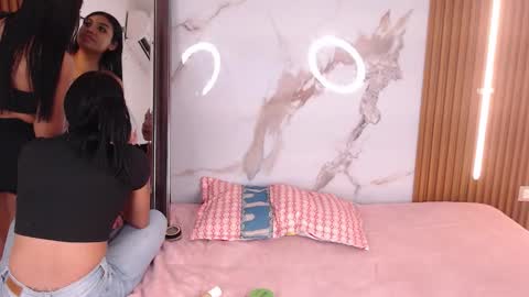 Snapshot of mary_live18 chatting on September 24, 12:19 pm Hi guys im Mary online show from September 24, 12:19 pm
