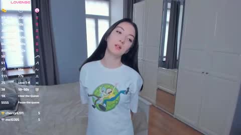 Mary online show from December 14, 9:03 am