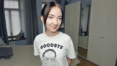 Mary online show from December 21, 8:32 am