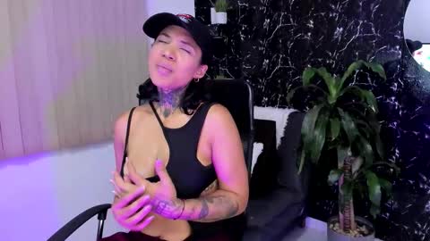 M A R Y online show from October 22, 3:07 am