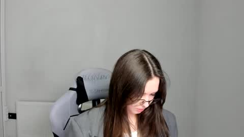 Snapshot of mary_wave_ chatting on May 26, 7:04 am Alice online show from May 26, 7:04 am