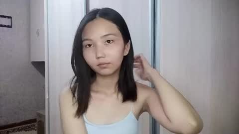 Lily online show from July 5, 1:07 pm