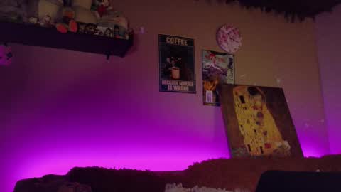     online show from January 9, 6:16 am