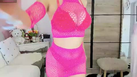 Snapshot of maryeelle chatting on February 23, 8:28 pm Maryelle online show from February 23, 8:28 pm