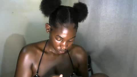 Snapshot of marygaire72 chatting on November 11, 2:11 am Mary online show from November 11, 2:11 am