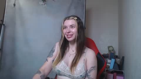 Snapshot of maryh0tlove chatting on July 8, 11:04 am maryh0tlove online show from July 8, 11:04 am