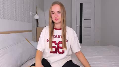 Mari online show from October 12, 7:57 pm