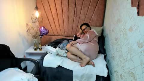 Marylin online show from November 7, 7:52 am