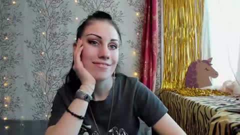 Mary Lou online show from January 15, 4:47 am