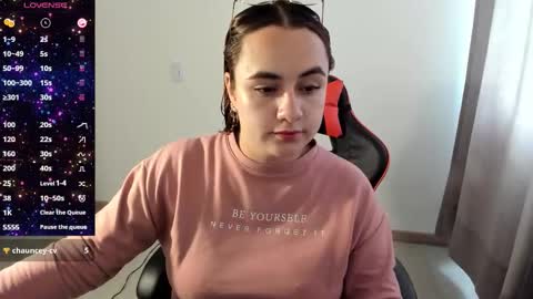 Dulce Maria online show from October 17, 7:16 pm