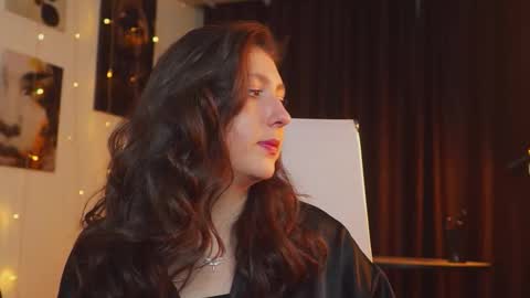 Snapshot of marymillerr chatting on September 26, 12:42 pm Mary Miller online show from September 26, 12:42 pm